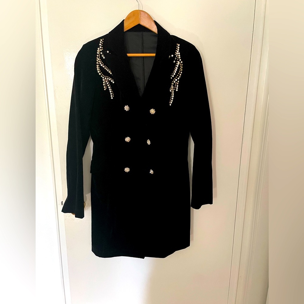 Sizes 6. - Picture 2 of 4